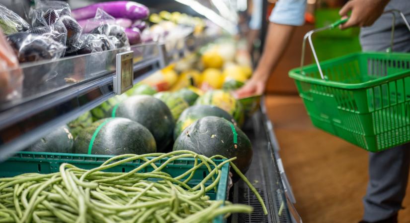 Kiderült a bolti zöldségek sötét titka: hiába mosod meg a kedvenceidet, tele maradnak egészségkárosító anyagokkal
