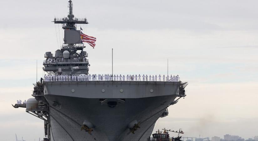 Rendkívüli helyzet – Irán rakétákat lőtt az USA hatalmas hadihajójára