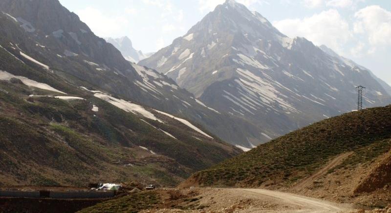 Így bujkált a pilóta az iráni hegyekben, amíg ki nem mentették