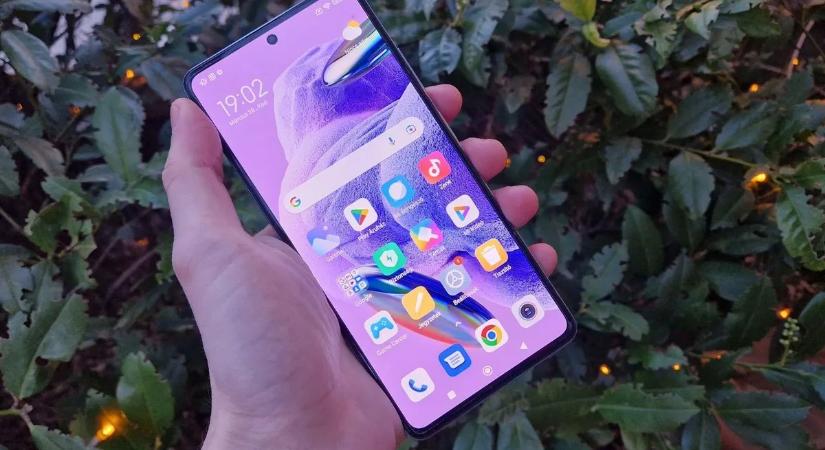 Az alkalmazások, amelyek csendben küldik az adatainkat ismeretlen szerverekre – és ott vannak szinte mindenki telefonján