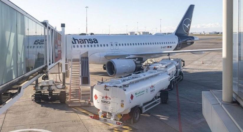 Üzemanyaghiány fenyegeti az európai reptereket - májusra leállhat a légi közlekedés