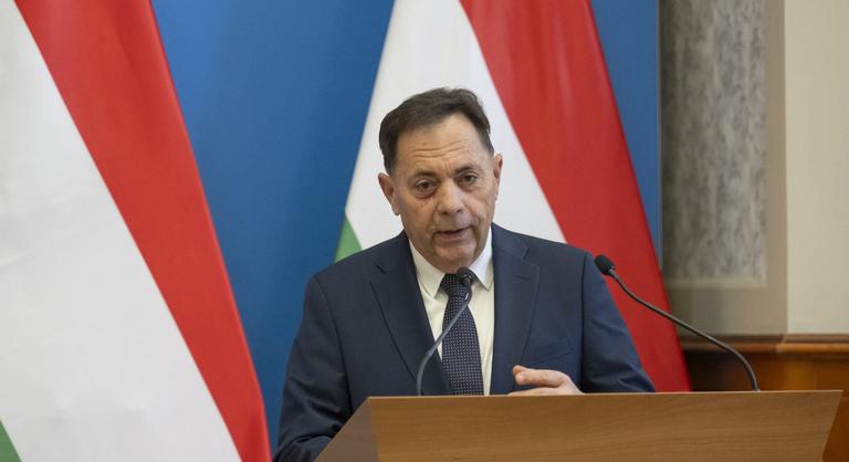 „Országot keressél magadnak, te takony” – Pócs János szerint a Tisza emberei szabotázsra készültek Jászapátin