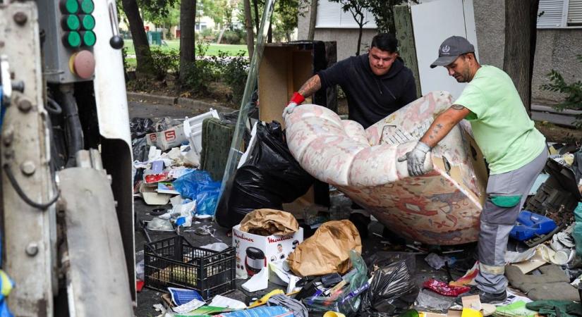 Ne tegyen ki mindent a kapu elé! Itt a lista, mit nem visznek el a lomtalanításkor