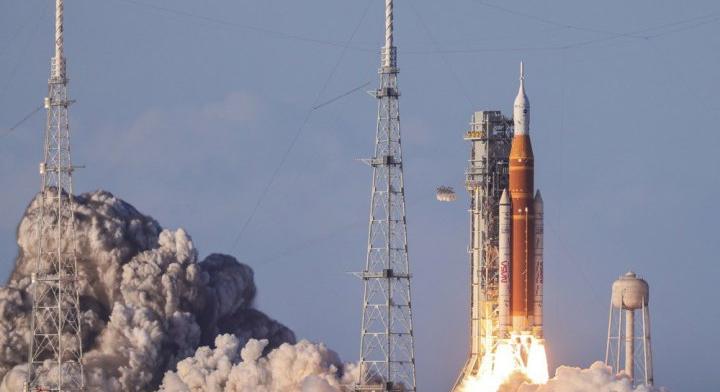 Az Artemis II űrhajósai beléptek a Hold gravitációs zónájába