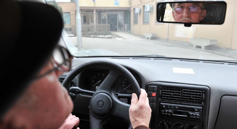 Meddig biztonságos a volán mögött? Ha ez elmarad, az idős sofőrök sem vezethetnek