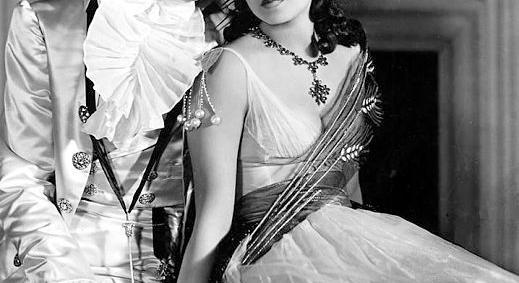 Ez a magyar írónő alkotta meg az első szuperhőst: külföldön ma is ő a legnépszerűbb írónk