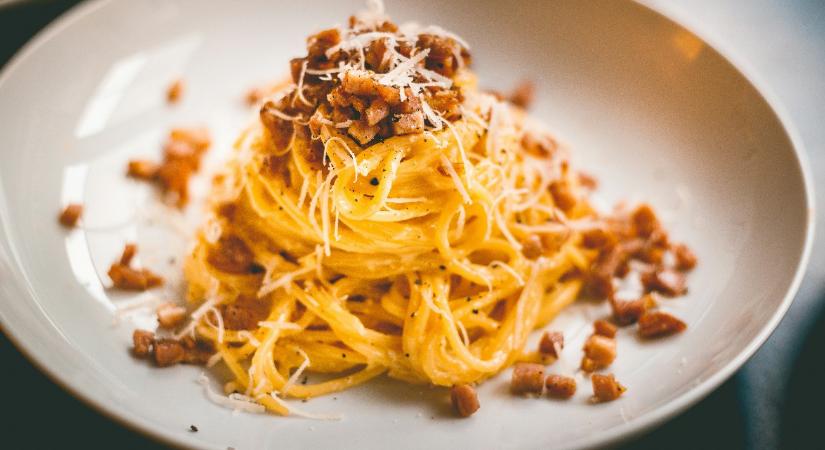 Amerikai legenda vagy római hagyomány? Totti is beállt a tésztaszentek sorába