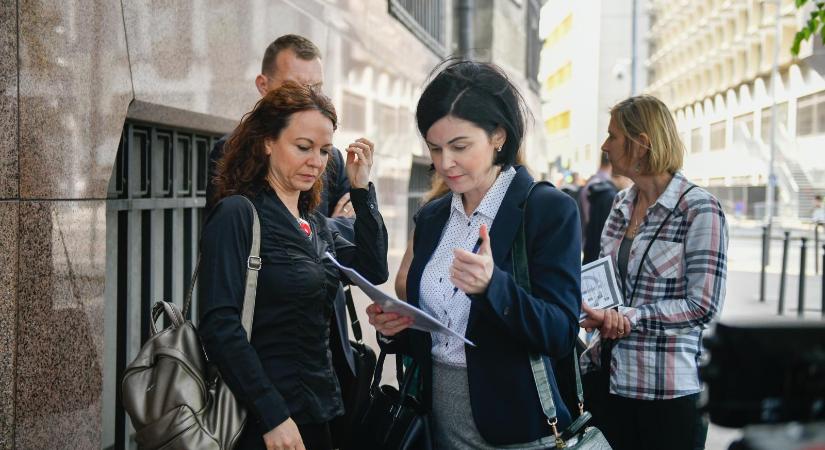 Nyílt levélben szólítanak fel visszalépésre minden baloldali jelöltet az MSZP egykori vezető politikusai