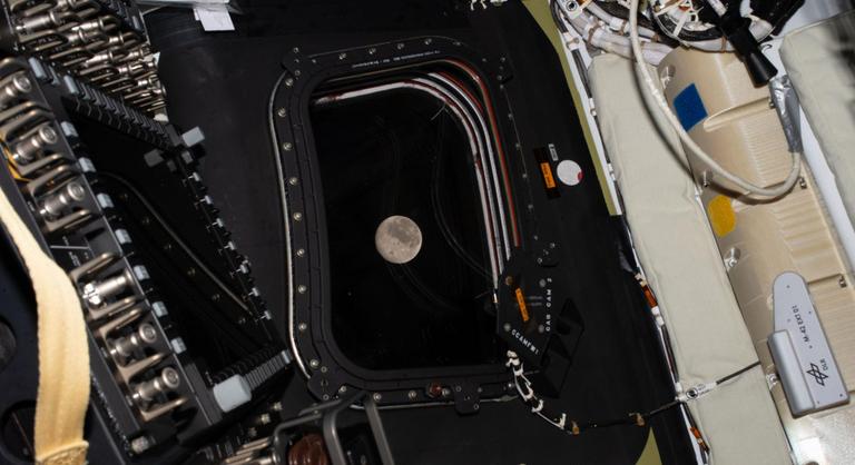 Történelmi pillanatnak lehettünk szemtanúi: messzebb jutott az emberiség az űrben, mint valaha