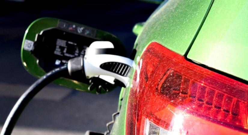 Ide is begyűrűzött a háború: befellegezhet a villanyautóknak