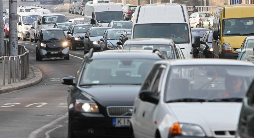 Óriási razziát tartottak: több tucat autóst büntettek meg