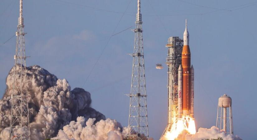 Minden korábbinál távolabb repültek az Artemis 2 program űrhajósai a Földtől