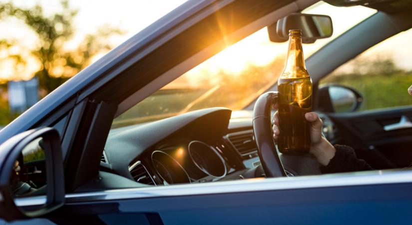 Milliókba kerülhet egy ital az autósoknak – erre talán elsőre nem is gondolnánk