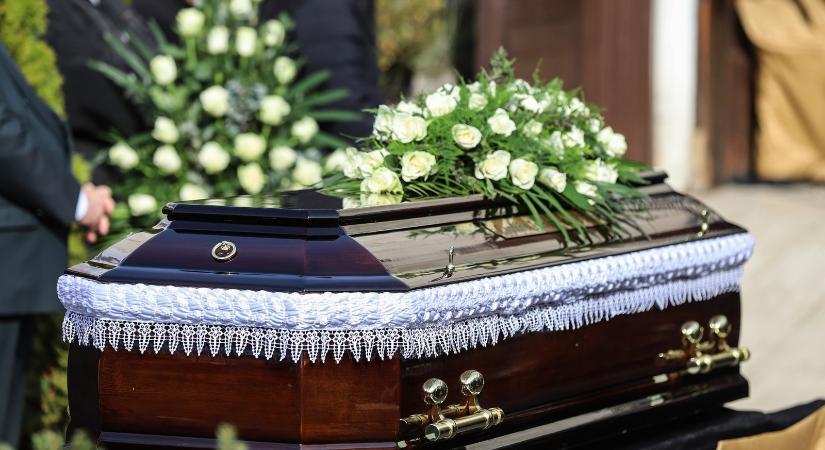 Tragikus állapotban van Kabos Gyula sírja, nem ezt érdemelné a nemzet legendája