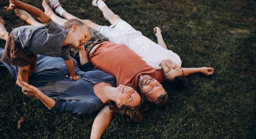 Meddig jár a családi adókedvezmény, illetve kinek nem jár? Mutatjuk, mit kell tudnia!