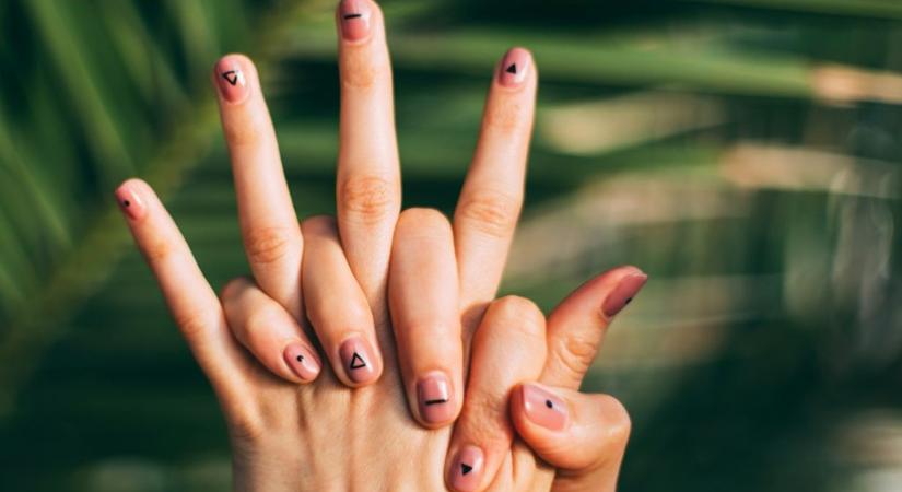Fáj az ujjad? Ezeknél a tüneteknél már orvoshoz kell fordulni