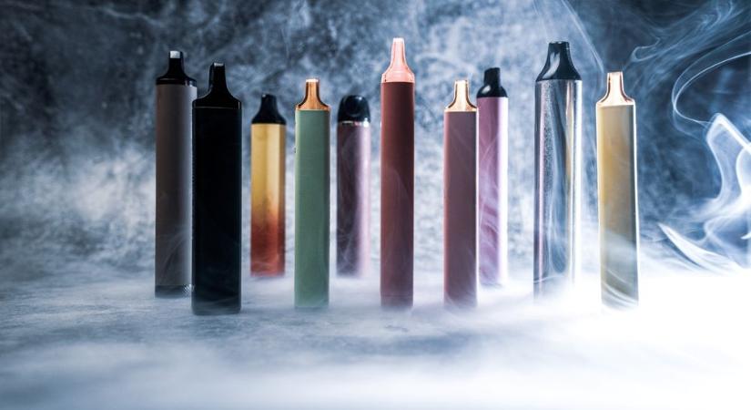Tűz a fedélzeten: e-cigaretta okozott kényszerleszállást