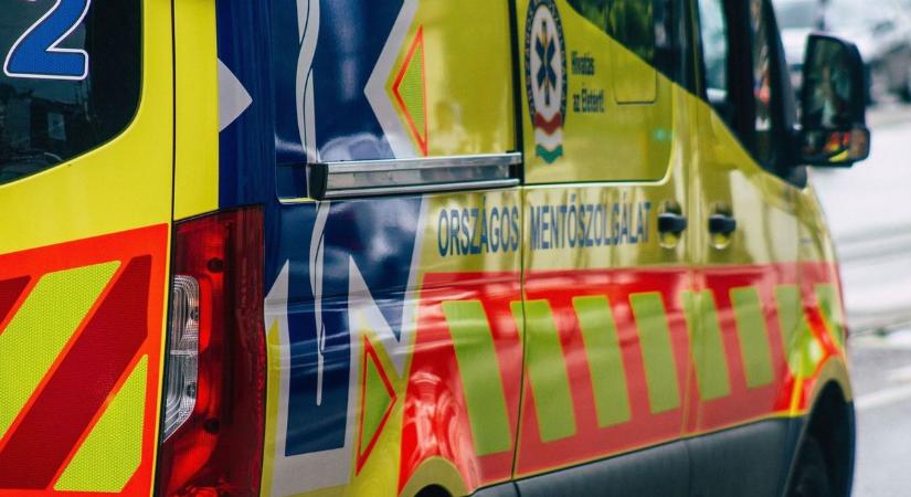 Drámai pillanatok egy gyárban: összeesett dolgozóhoz rohantak a mentők