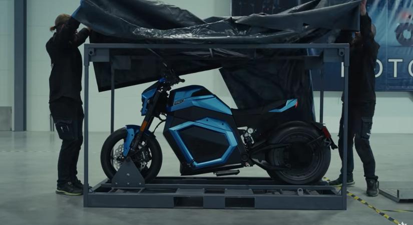 Megkezdődött a szilárdtest-akkumulátoros motorok sorozatgyártása