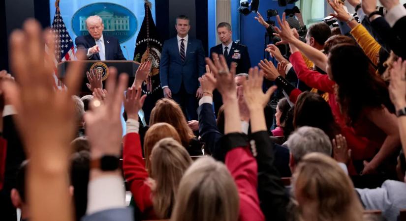 Trump börtönnel fenyeget újságírókat, ha nem adják ki iráni forrásaikat