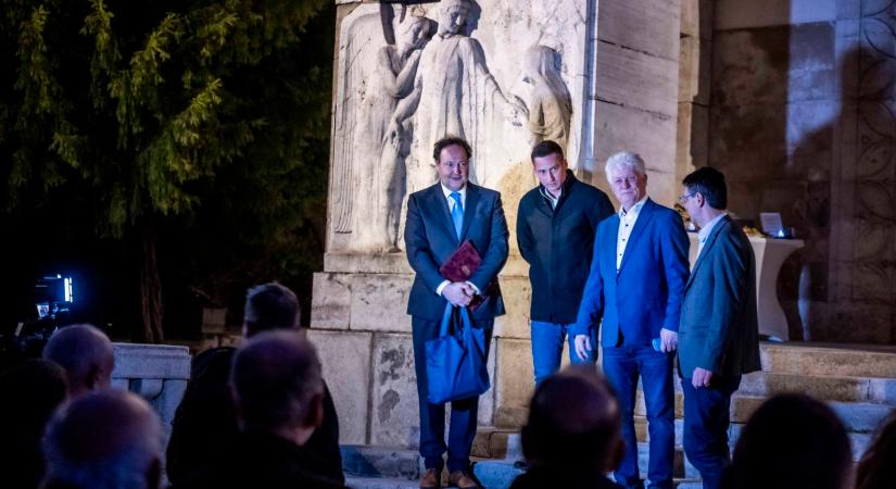 Fénybe borult a Törley-mauzóleum