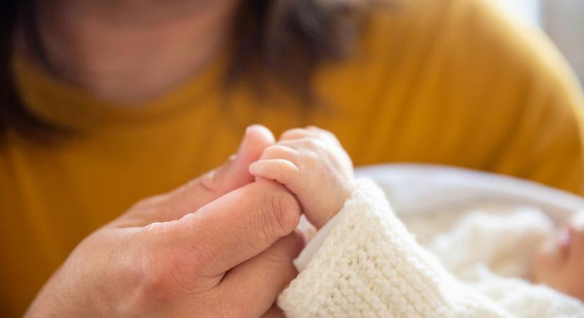 Szemüvegre és terápiára is pályázhatnak idén a koraszülöttet nevelő családok