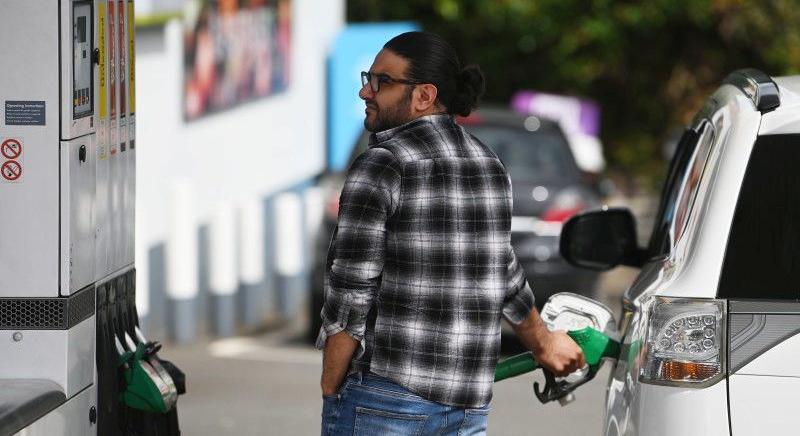 Hatályba lépett a jövedéki adó csökkentéséről szóló sürgősségi rendelet – Ennyibe kerül a gázolaj