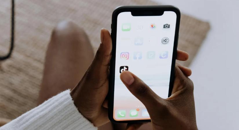 Ezek a közösségimédia-függő csillagjegyek - Te köztük vagy?