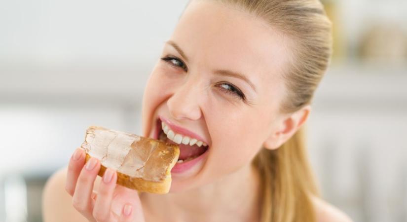 A fagyasztott és pirított kenyér jobb a bélrendszernek, állítja a dietetikus