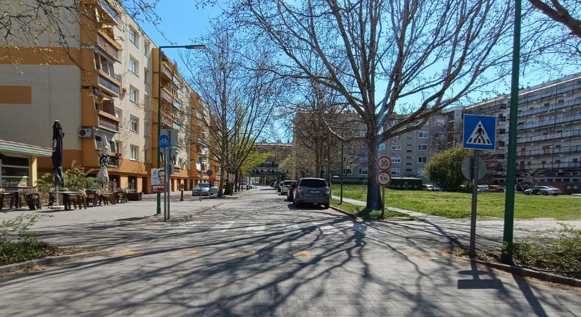 Kis utca, nagy felháborodás: így változott meg a forgalmi rend Makón