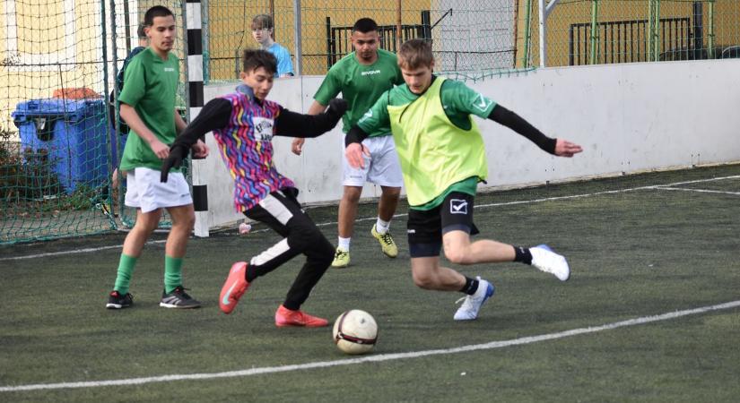Kispályás foci: a Széchenyi aratta le a babérokat a középiskolásoknál