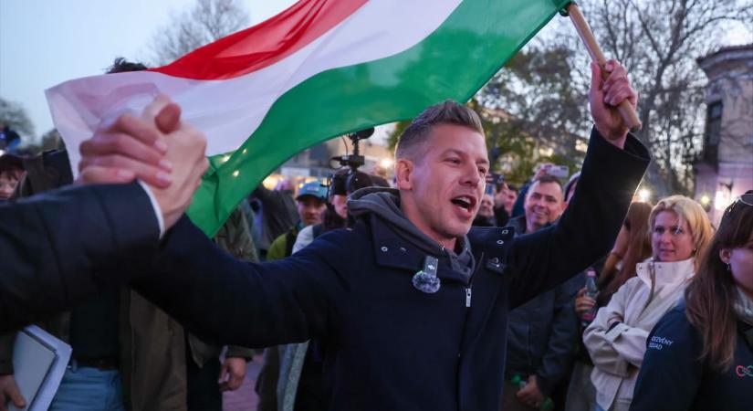 21 Kutatóközpont: A magyarok többsége szerint akkor sem lépünk be a háborúba, ha Magyar Péter lesz a miniszterelnök