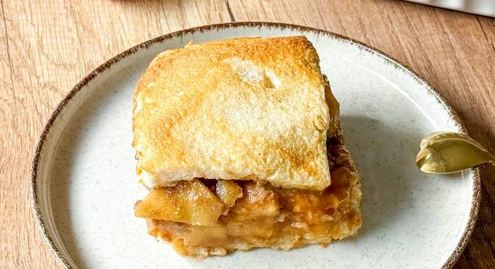 Ellenállhatatlan, maradékmentő almás-diós máglyarakás: kalács az alapja