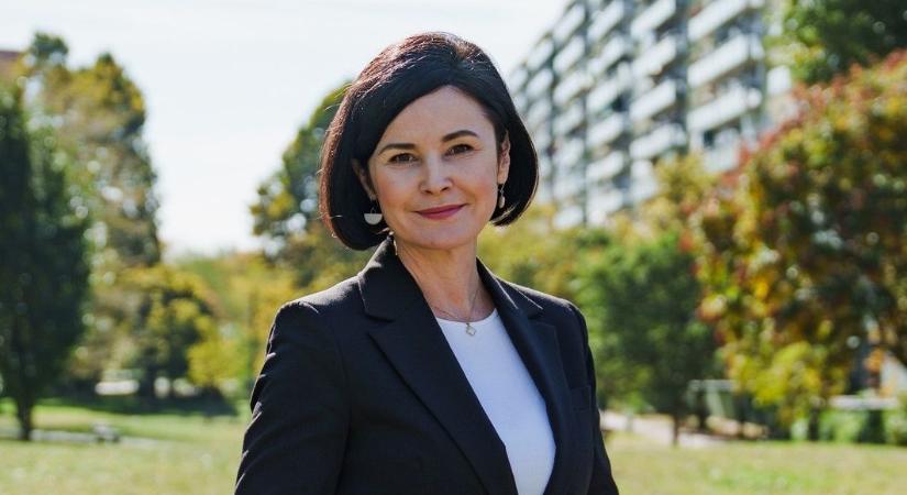 Visszalépett Kunhalmi Ágnes