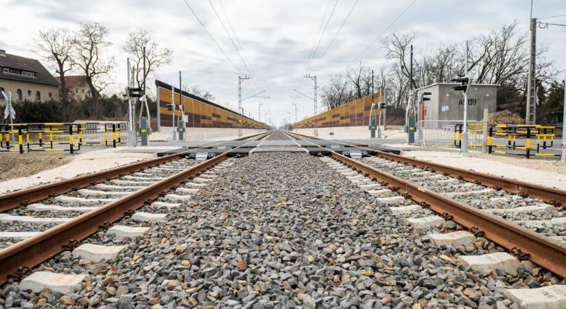 Volt, hogy rossz minőségű követ szállított a Budapest–Belgrádhoz Orbán apjának cége