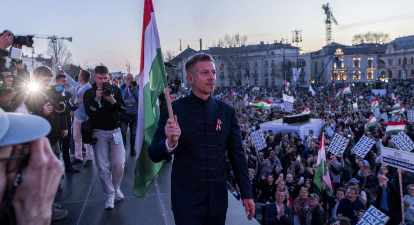 Magyar Péter üzent a Budapestre látogató amerikai alelnöknek