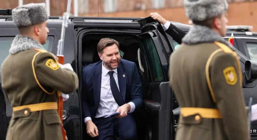 Történelmi jelentőségű J. D. Vance magyarországi látogatása