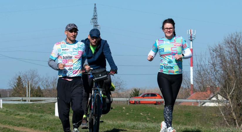 „Volt, hogy a semmi közepén kerestünk szállást” – így futotta körbe az országot Horváth Tamás