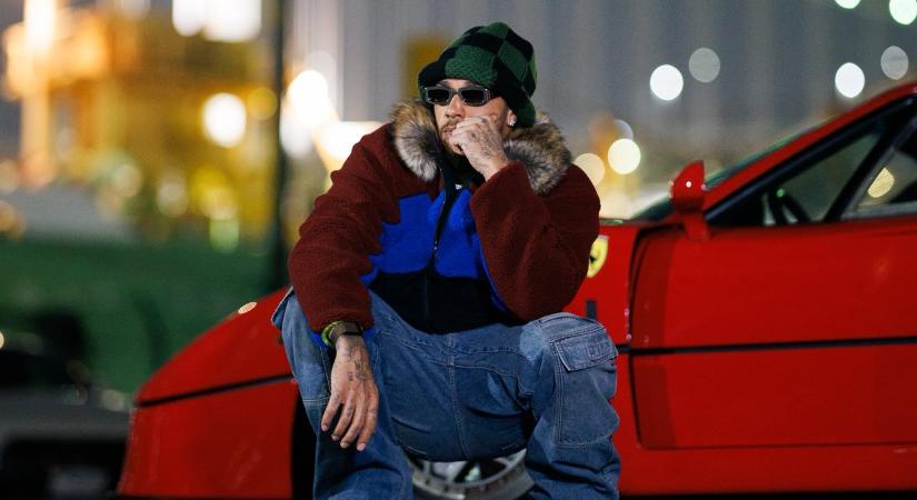 Legendás autóval vitte az éjszakába barátnőjét Hamilton