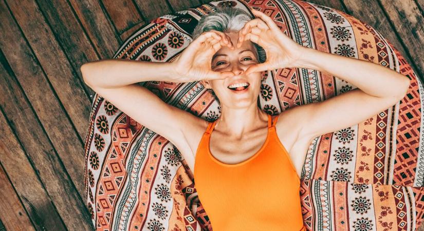 „10 másodperc trópusi esőt nehéz túlélni a munkahelyen” – Egymillió magyar nő küzd a menopauza tüneteivel