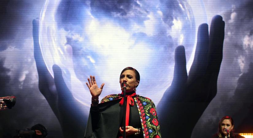 „Egy vérből valók vagyunk” – Tóth Gabi reagált arra, hogy Tóth Vera a Magyar Péter-filmet ajánlgatta