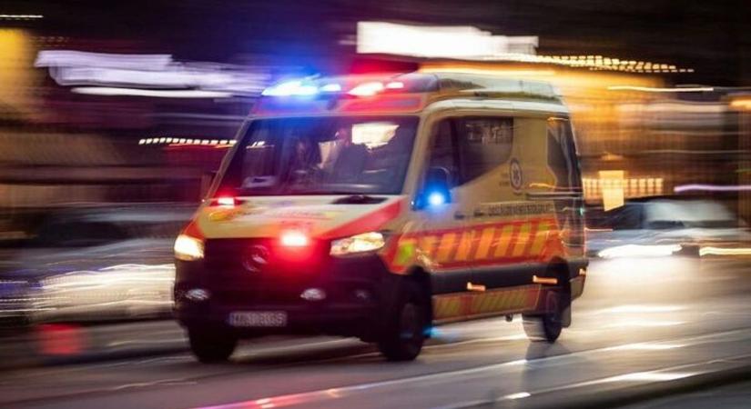 Szirénázó mentők Fehérvárnál: többen is súlyosan megsérültek - részletek