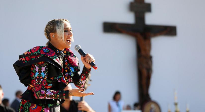 Tóth Gabi nem hagyta szó nélkül, hogy testvére a Tiszát támogatja