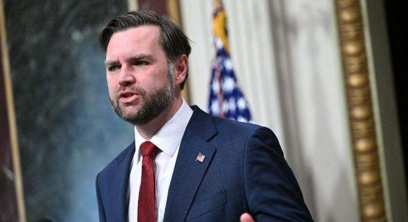 Leszállt JD Vance amerikai alelnök gépe Budapesten