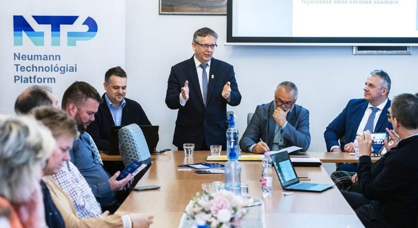 Tata ismét úttörő: Mesterséges intelligenciával fejlesztik a várost