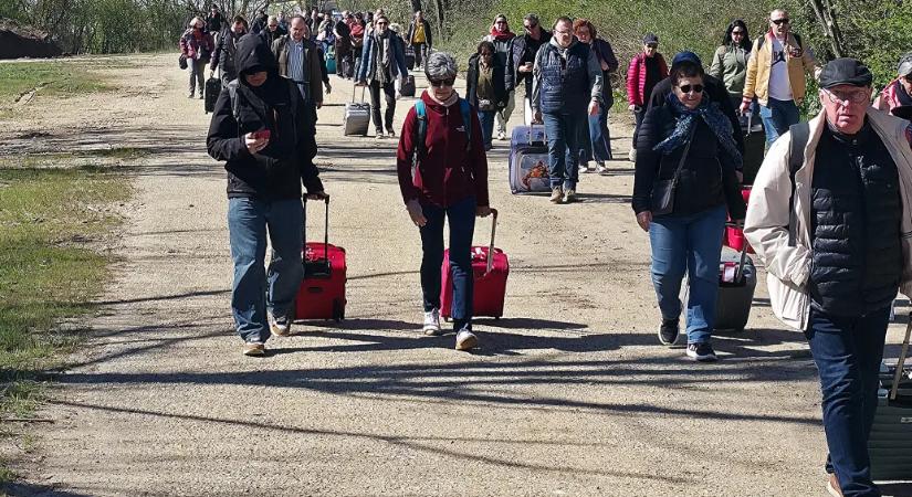 J. D. Vance érkezése miatt csak gyalog lehet megközelíteni a repteret