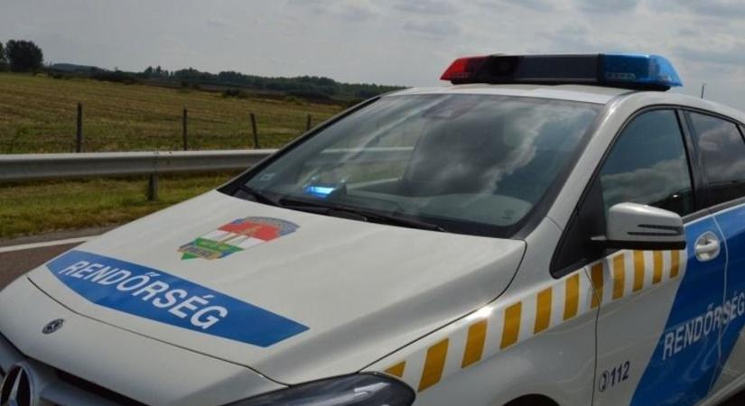 Kisteherautó és egy nyergesvontató ütközött: egy ember elhunyt a balesetben