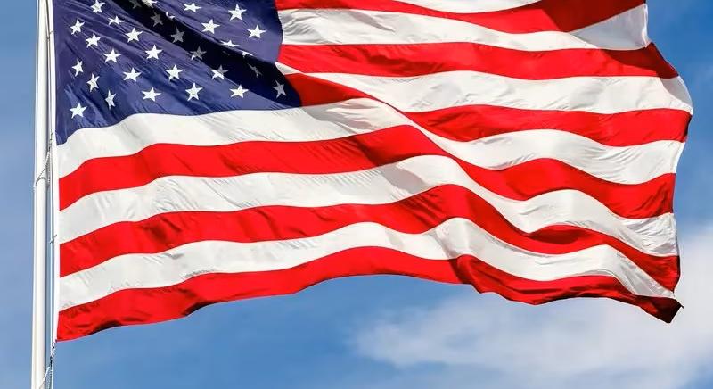 Már Budapesten van J. D. Vance amerikai alelnök és felesége, Usha Vance