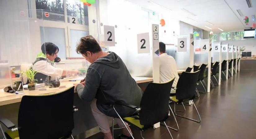 Így lesznek nyitva a kormányablakok a választás hétvégéjén