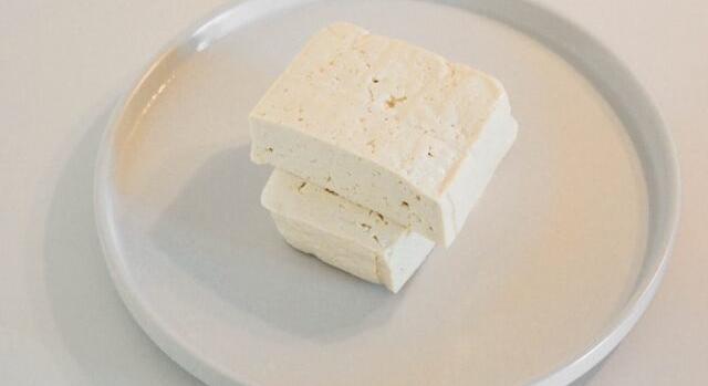 A Danone is beszállt a Standing Ovation finanszírozásába – gyorsulhat az állatmentes tejfehérjék piaci bevezetése